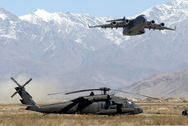 us-militaerflugzeug-transportierte-823-afghanen-–-ramstein-wird-afghanistan-drehkreuz