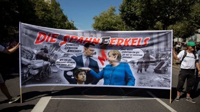 buergerprotest-begleitet-gesundheitsminister-spahn-bei-wahlkampftour