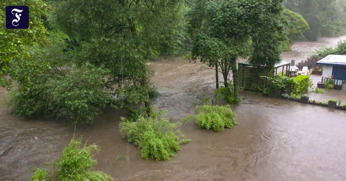 Angespannte Lage in NRW: Dämme von Talsperren wegen Hochwasser unter Druck