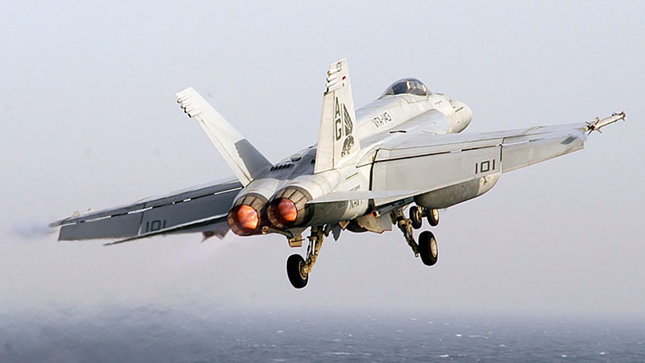 us-navy-jet-crashes-in-death-valley;-pilot-safely-ejects