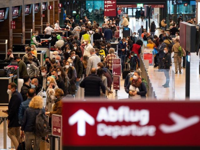 flughaefen-erwarten-touristen-andrang-–-aber-kein-chaos