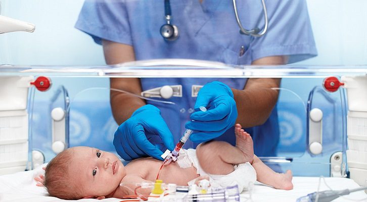 viele-babys-mit-herzproblemen-auf-intensivstationen-–-ist-impfung-schuld?