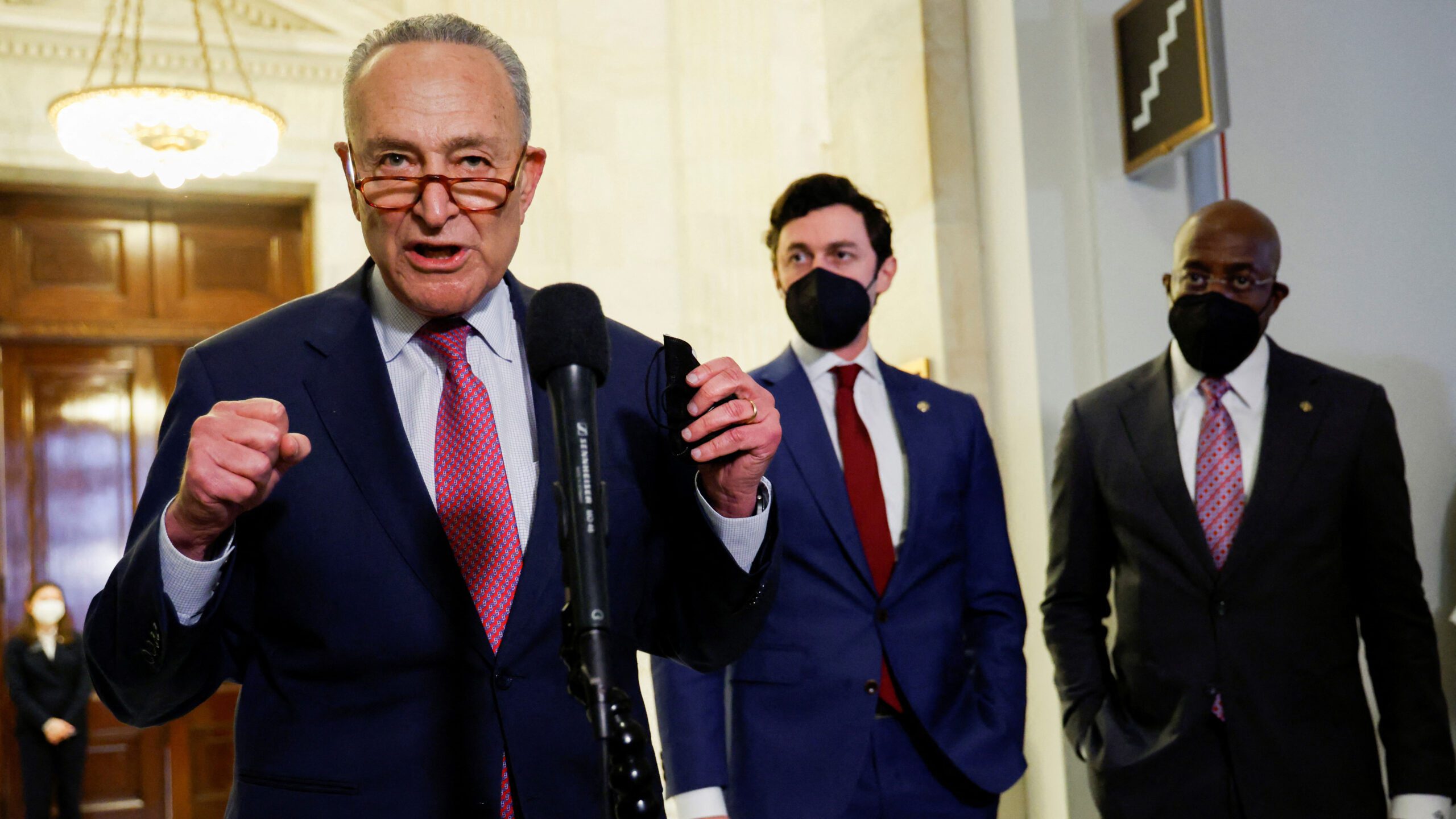 schumer-to-propose-talking-filibuster-in-last-minute-attempt-to-persuade-manchin,-sinema