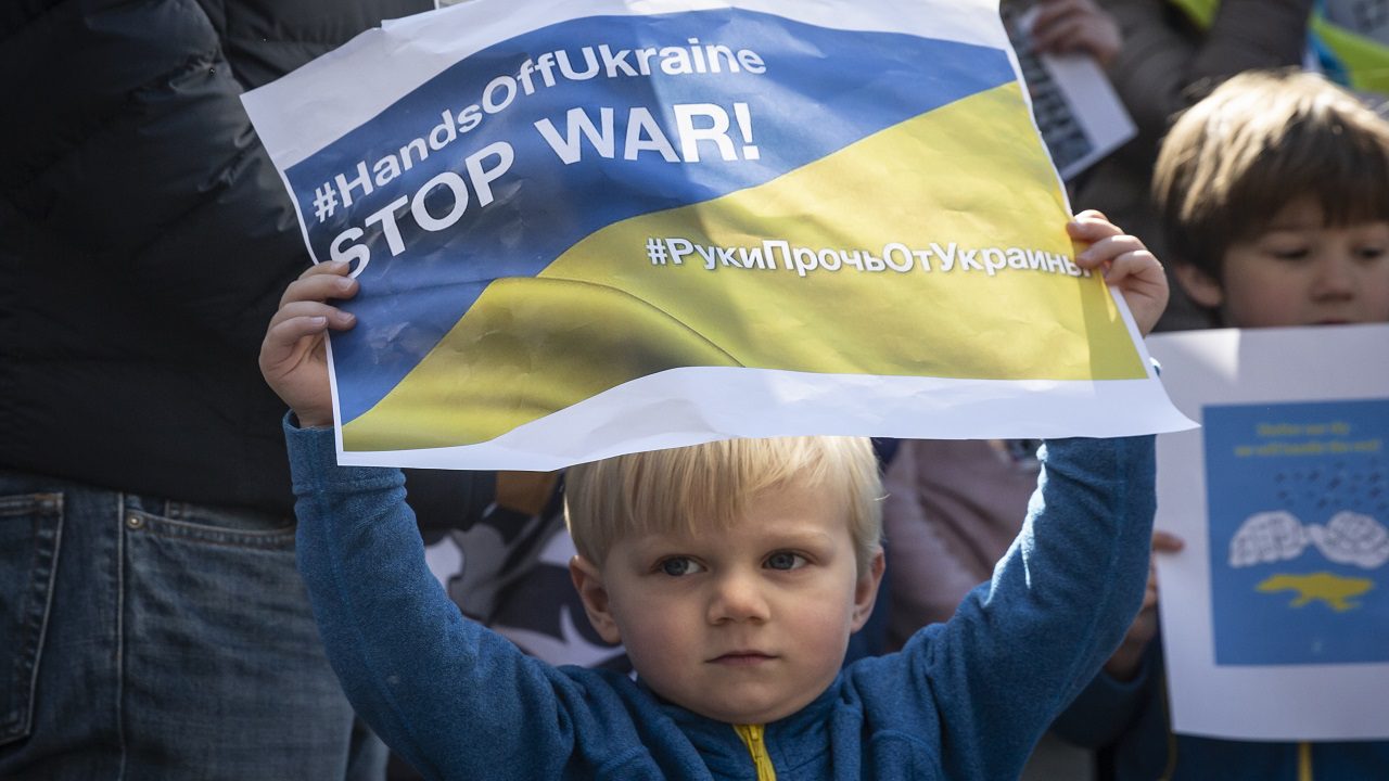 russia-invades-ukraine:-anti-war-protests-in-tokyo,-london,-taipei-and-rome