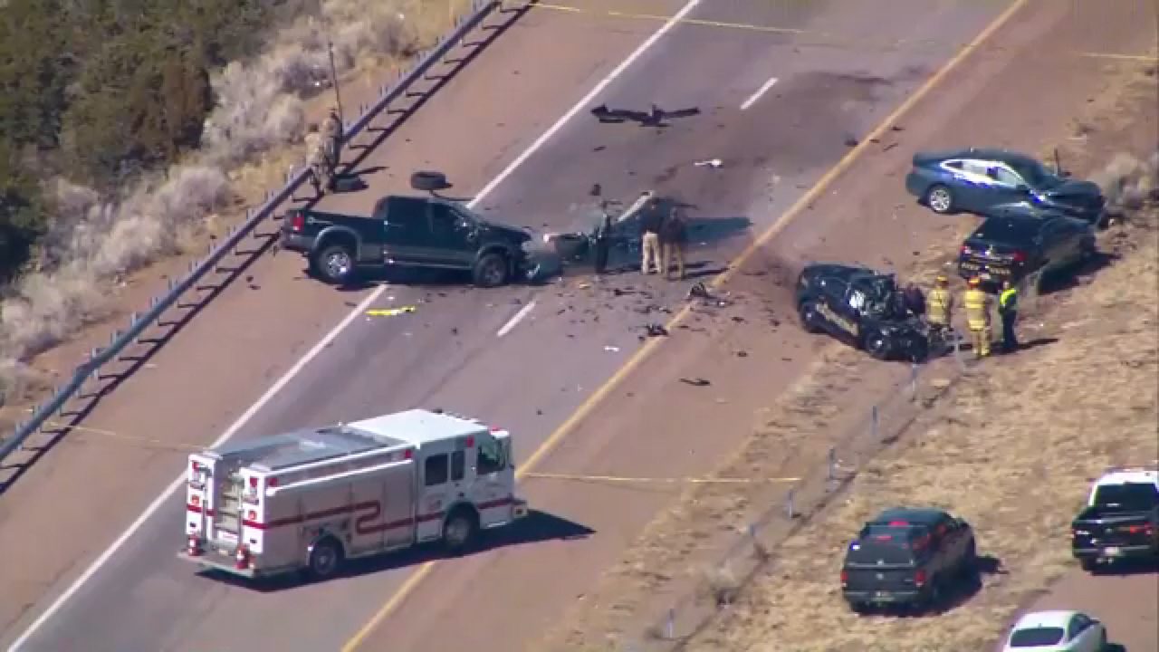 new-mexico-police-officer,-retired-firefighter-id’d-in-fatal-car-crash