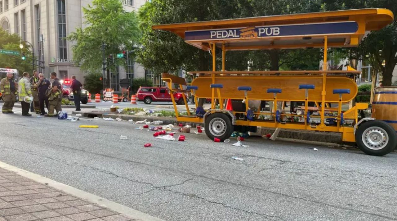 atlanta-pedal-pub-vehicle-rolls-over-causing-‚mass-casualty-incident‘,-16-injured