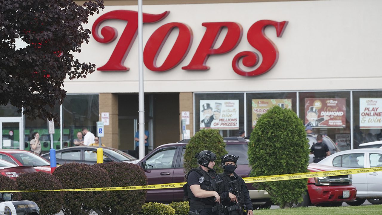 buffalo-shooting-victims-identified,-include-police-officer,-deacon,-local-pantry-chef