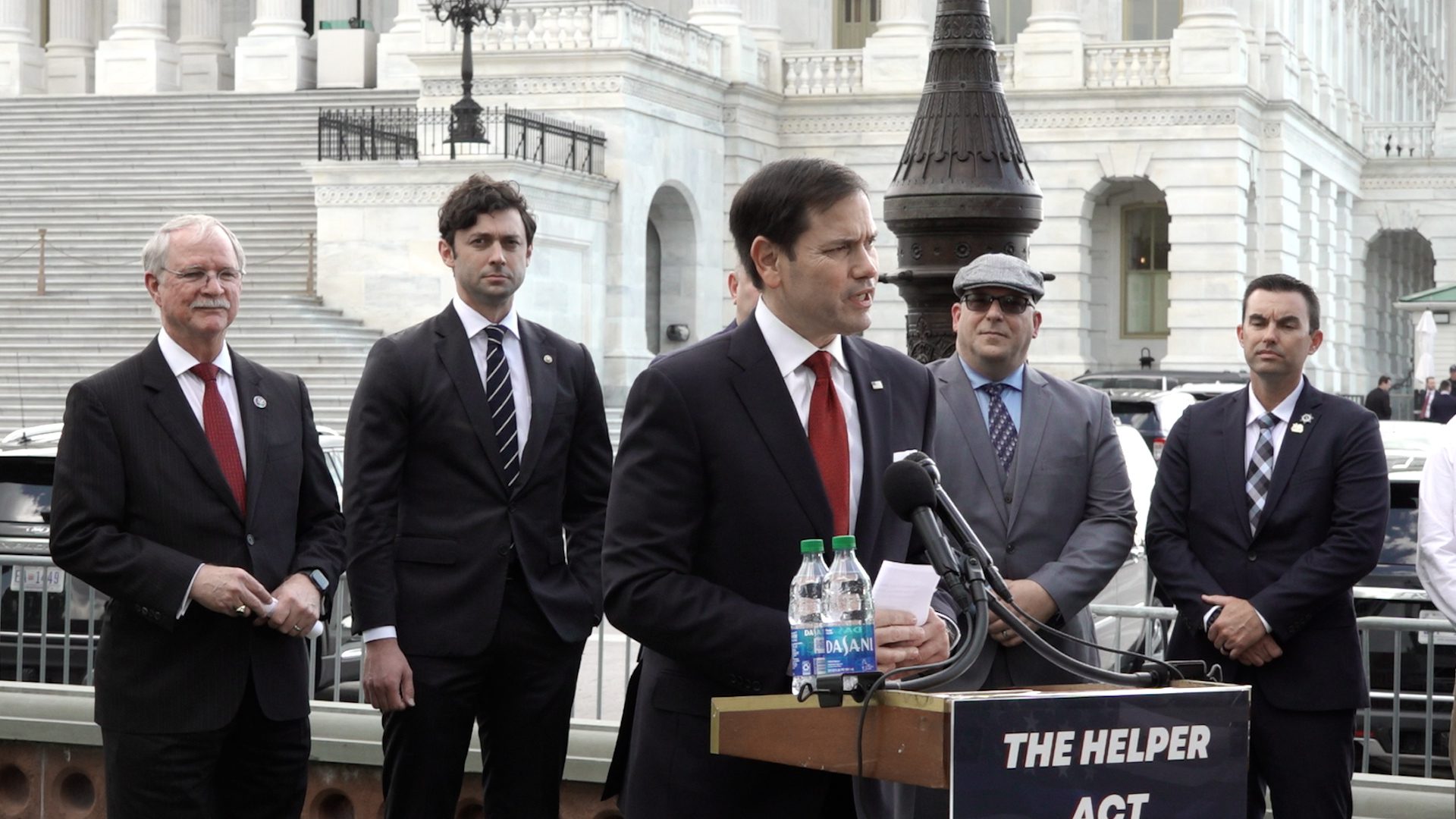 marco-rubio-says-bill-aiding-police-homeownership-will-‚help-the-people-who-help-us‘