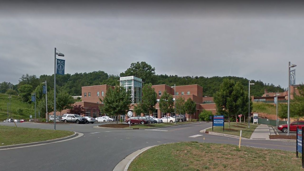 north-carolina-community-college-lifts-lockdown-after-police-chase-felon-with-body-armor-near-campus
