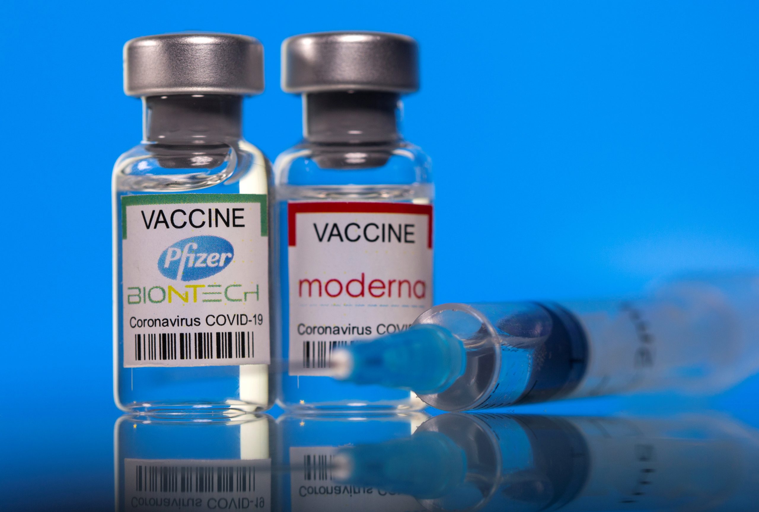covid-vaccines-more-likely-to-put-you-in-hospital-than-keep-you-out,-bmj-editor’s-analysis-of-pfizer-and-moderna-trial-data-finds