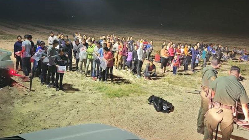 border-agents-encounter-nearly-150-‘child-migrants’-among-massive-groups-of-illegals