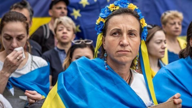 ukraine-und-moldau-sind-eu-kandidaten,-andere-koennten-folgen