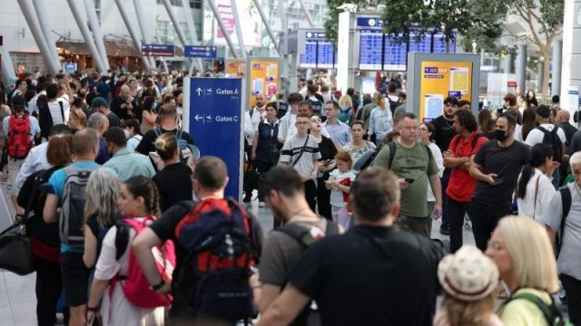 chaos-an-flughaefen-wird-sich-„kurzfristig-nicht-mehr-verhindern-lassen“