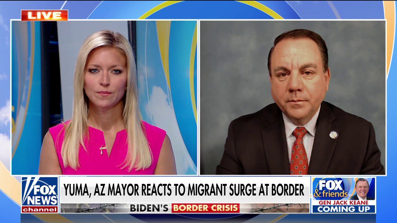 arizona-mayor-says-border-agents-frustrated-at-having-to-process-more-migrants:-‚they-can’t-do-their-job‘