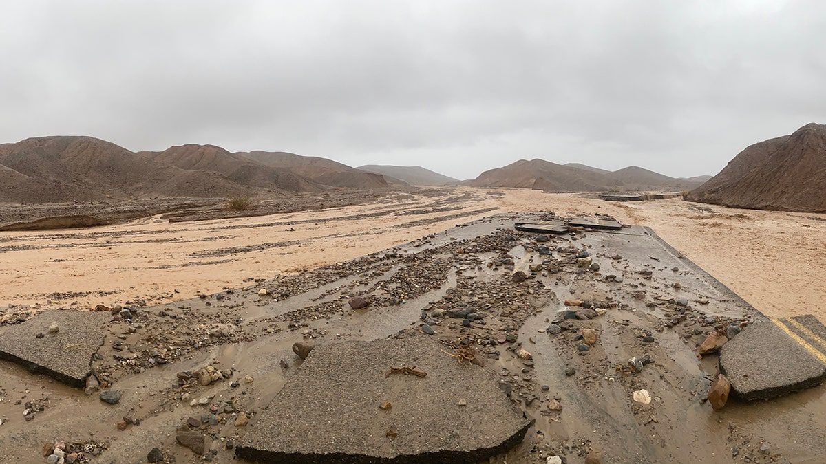 death-valley-national-park-substantial-floods-leave-1,000-staff,-guests-stranded