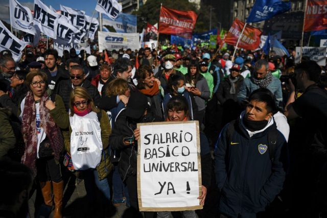 argentinien:-„arbeiten-statt-sozialleistungen?-das-ist-rechte-politik.“