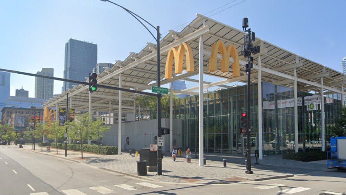 chicago-crime:-boy,-6,-sexually-abused-in-mcdonald’s-bathroom-stall,-police-say