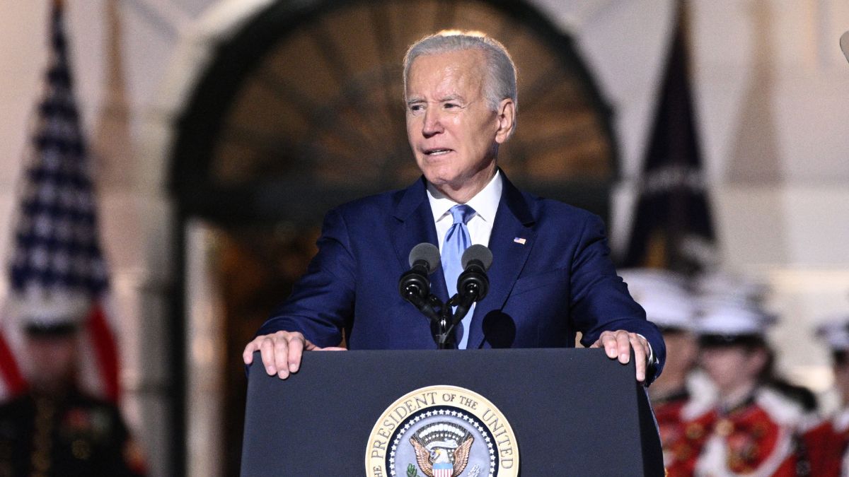 poll:-more-than-half-of-democrats-don’t-want-biden-as-2024-nominee