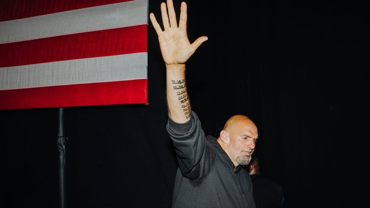 fetterman-addresses-stroke,-targets-dr.-oz-at-pittsburgh-rally:-‚every-now-and-then-i-might-miss-a-word‘