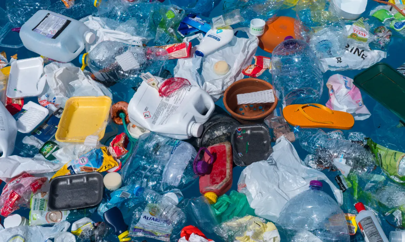 even-greenpeace-finally-admits-that-recycling-plastic-doesn’t-work