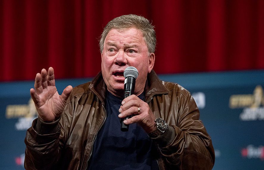 william-shatner-has-hilarious-response-to-musk-charging-for-blue-check-marks