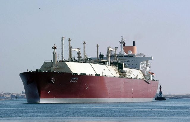 schwimmende-gas-lager:-lng-tanker-warten-auf-bessere-preise
