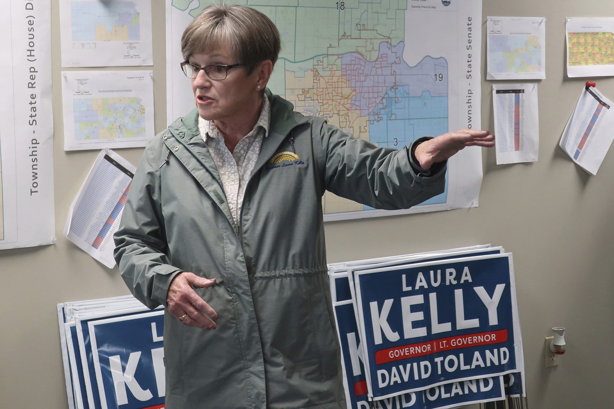 laura-kelly-keeps-kansas-governor-seat-for-another-term