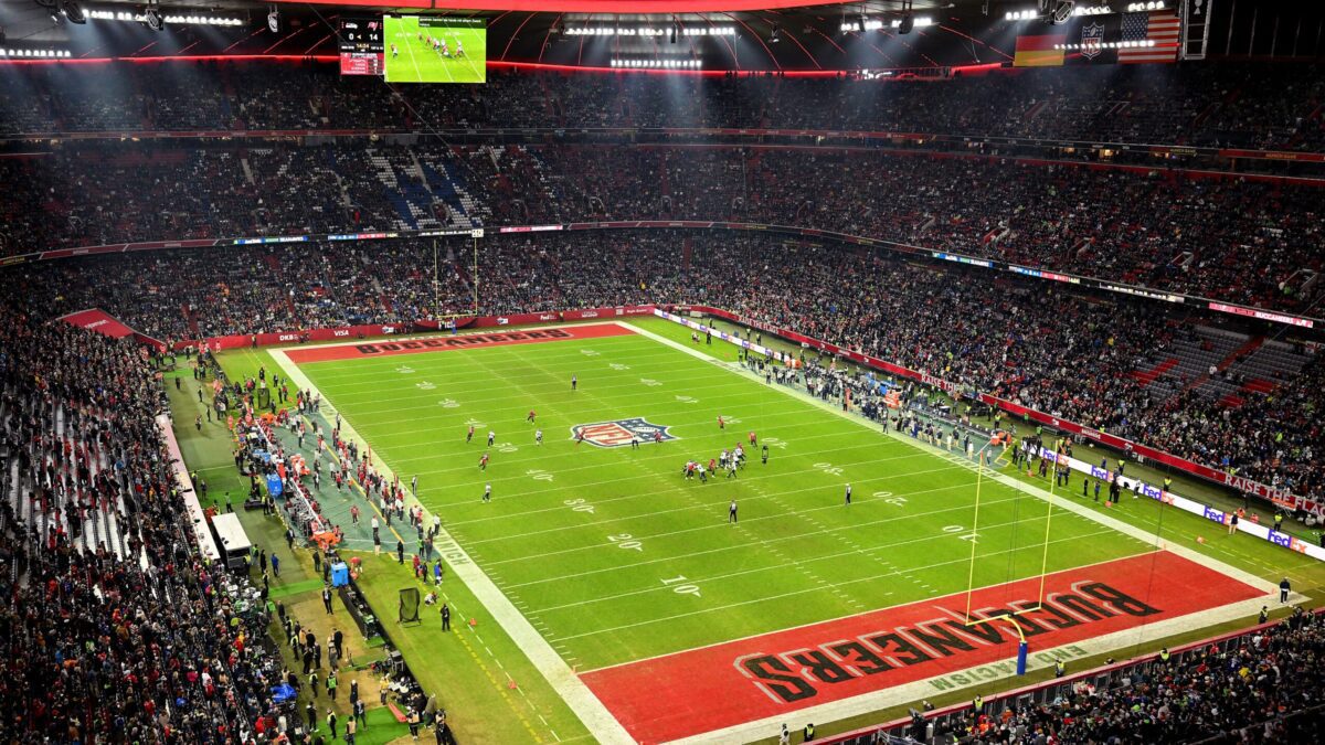 watch:-70,000-fans-sing-‘take-me-home,-country-roads’-at-nfl’s-first-regular-season-game-in-germany