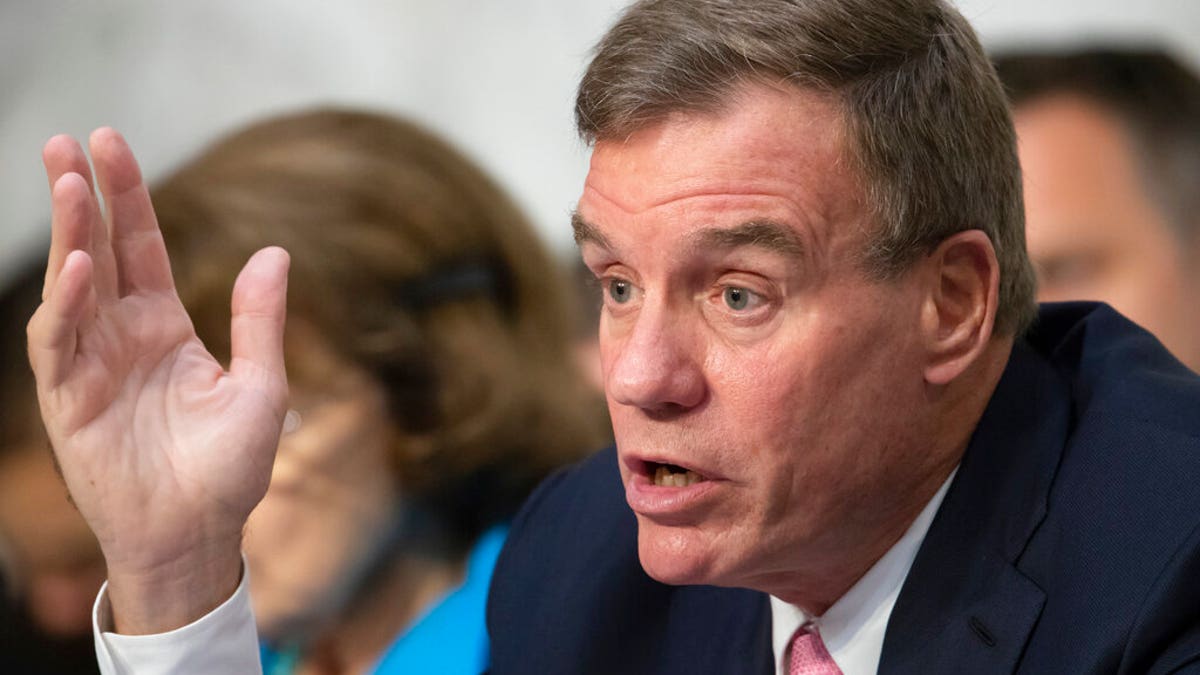 dem-sen.-warner-says-‘trump-was-right’-about-banning-china’s-tiktok,-warns-parents-against-letting-kids-on-app