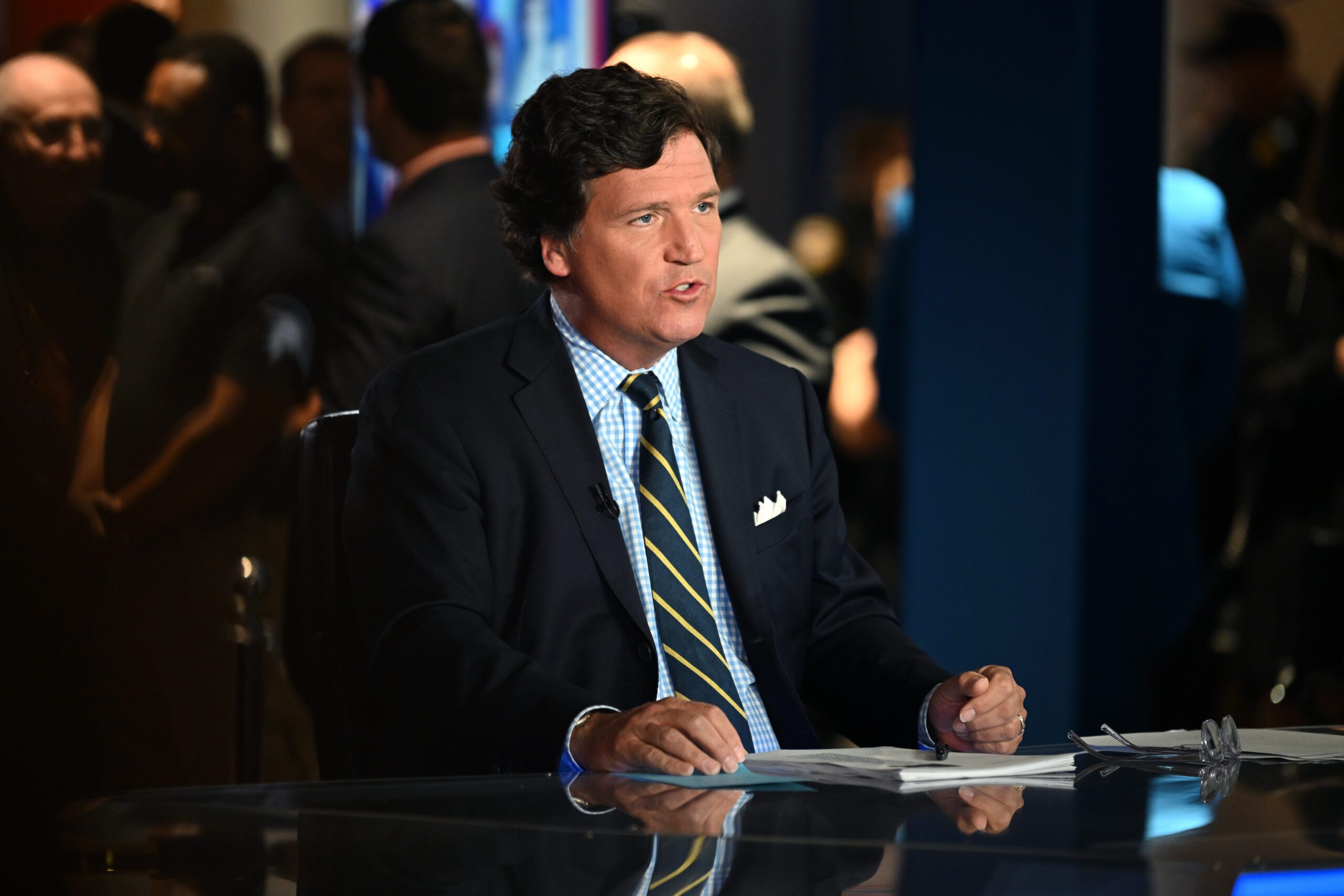 ‘is-this-a-real-story?’:-tucker-carlson-flabbergasted-by-jetblue’s-felon-pilot
