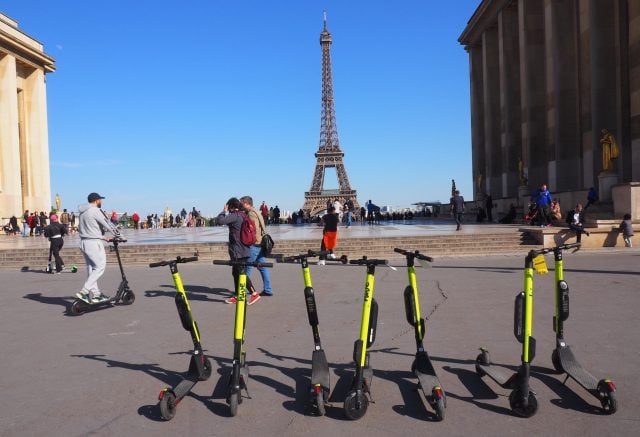 paris-prueft-verbot-von-e-scootern-–-unfaelle-und-verkehrsverstoesse-haeufen-sich