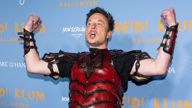 elon-musk-wanted-to-punch-ye-in-face-as-he-said-during-twitter-live-about-censoring-incitement-to-violence-—-sunday-night-live
