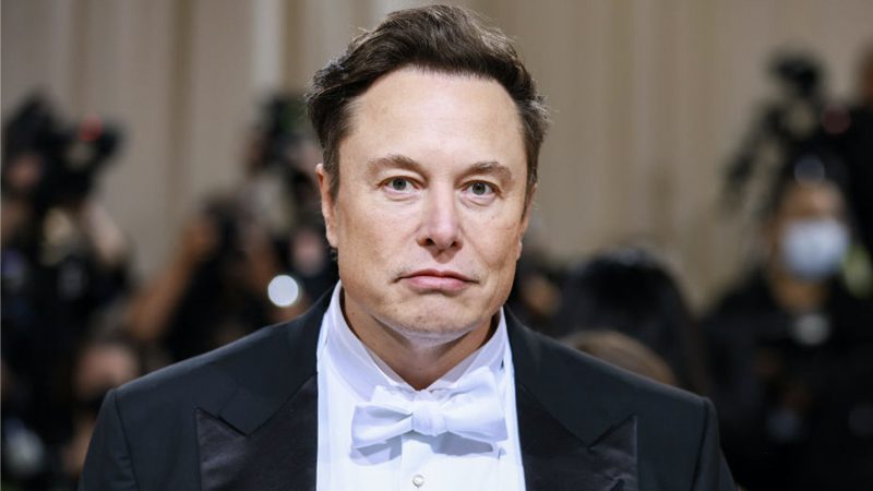 breaking:-elon-musk-says-he-wanted-to-‘punch’-ye-in-face,-credits-alex-jones-for-trying-to-rein-him-in