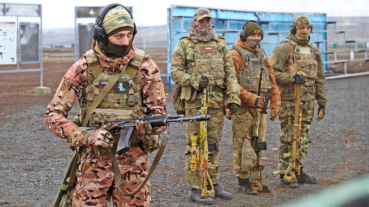 russian-wagner-group-penal-recruit-arrested-after-deserting-war-in-ukraine,-firing-on-russian-policemen