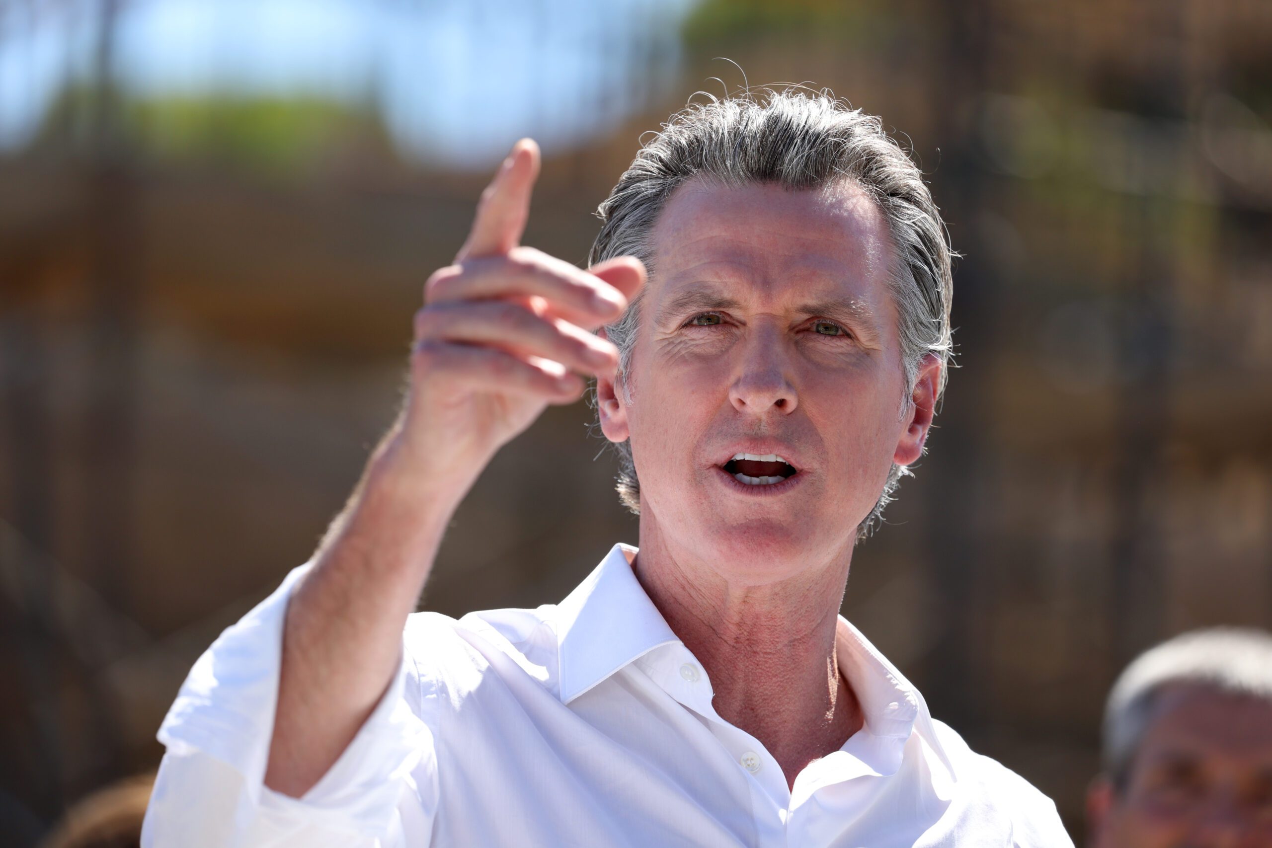 groups-sue-to-block-newsom’s-care-courts-program-for-severe-mental-illness