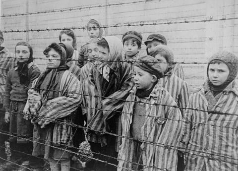 kentucky-newspaper-on-holocaust-remembrance-day:-“jews-do-not-have-monopoly-on-persecution”