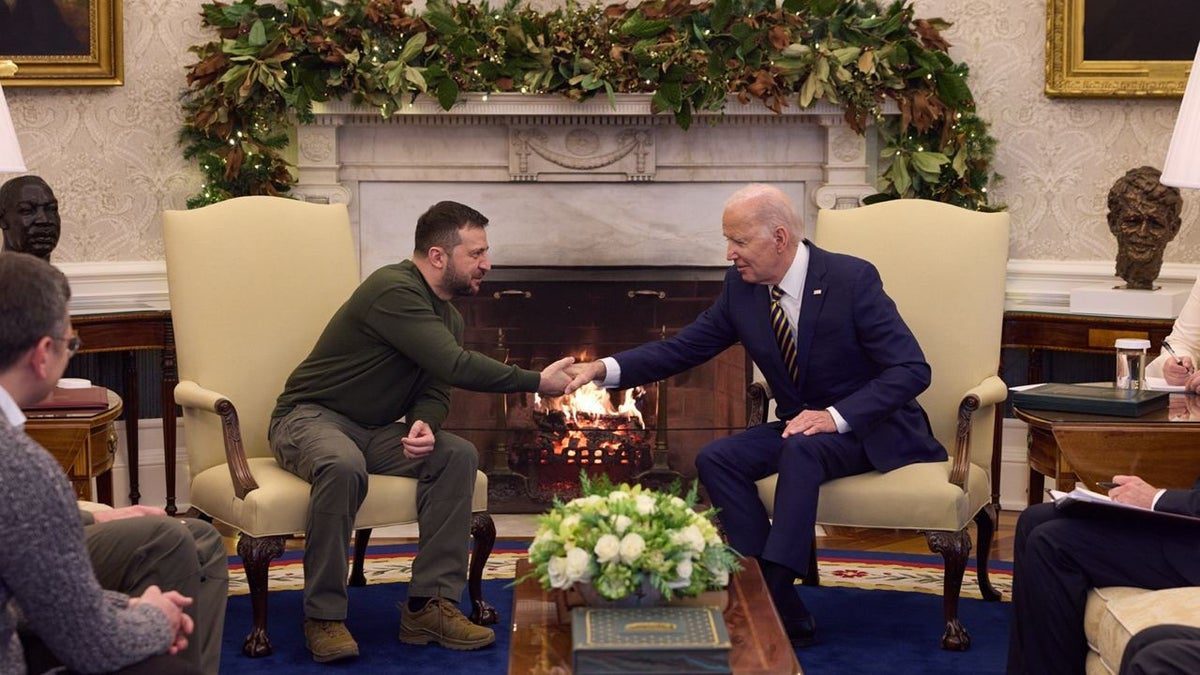 russia-ukraine-war:-biden-may-meet-with-zelenskyy-in-poland-later-this-month