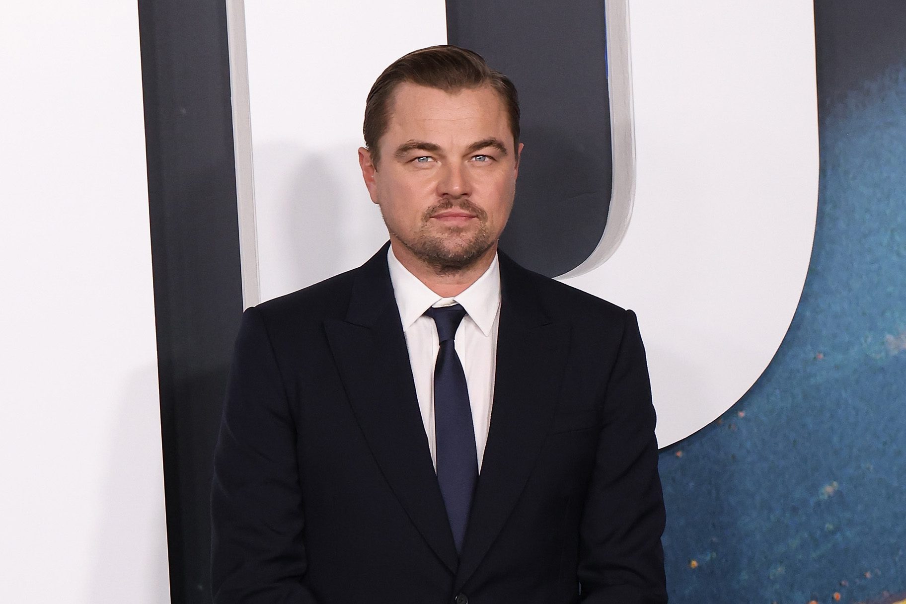 the-internet-is-divided-over-leonardo-dicaprio-allegedly-dating-a-19-year-old
