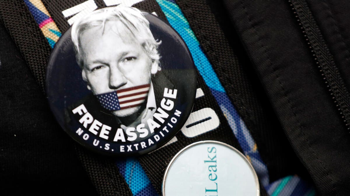 julian-assange’s-brother-and-father-speak-out-over-his-detainment,-call-for-charges-to-be-dropped