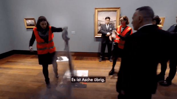 museumsdirektor-wusste-womoeglich-von-klebe-aktion-und-nennt-sie-„wuerdigung“