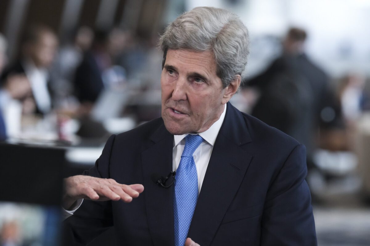 john-kerry-defends-world-leaders-who-fly-private-while-pushing-climate-action