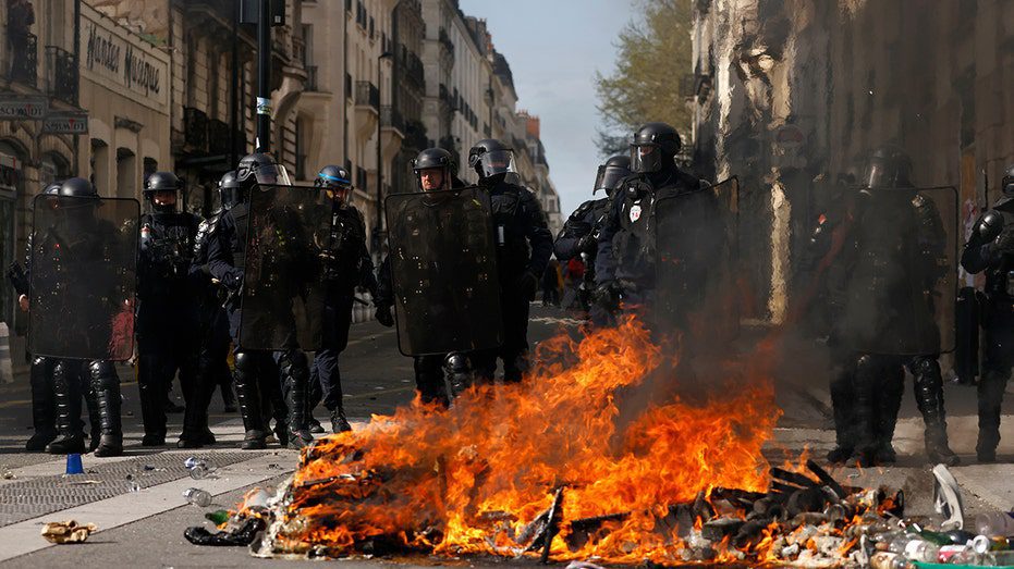 french-protests-intensify-in-test-for-macron;-police-bolster-security-amid-warnings-radicals-seek-‚to-destroy‘