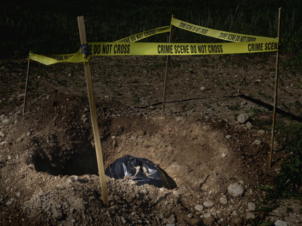 ueberreste-eines-seit-30-jahren-vermissten-mannes-auf-dem-anwesen-eines-mutmasslichen-serienmoerders-gefunden