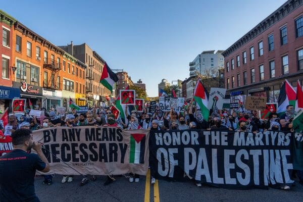 jean-pierre-verweigert-die-antwort-darauf,-ob-biden-glaubt,-dass-anti-israel-protestierende-extrem-sind