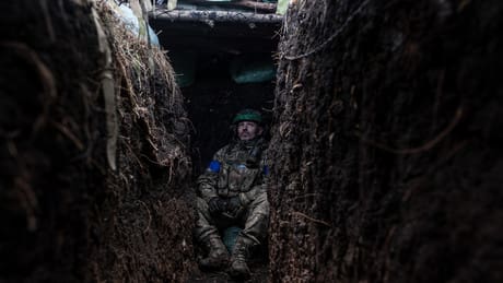 liveticker-zum-ukraine-konflikt:-gouverneur-von-cherson-berichtet,-dass-kiew-die-evakuierung-verletzter-soldaten-verbietet