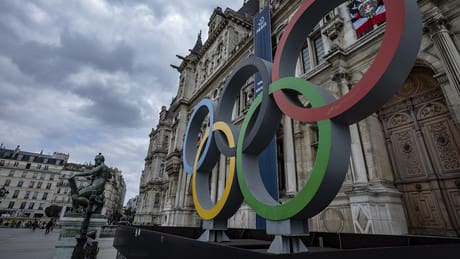 olympische-spiele-2024:-der-vorsitzende-des-ioc-verteidigt-die-beteiligung-von-russischen-und-weissrussischen-athleten