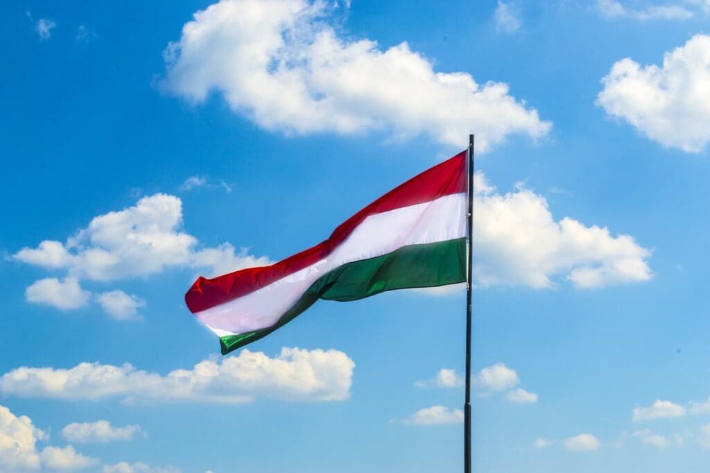 ungarn-enthielt-sich-bei-der-entscheidung-ueber-die-eu-mitgliedschaftsgespraeche-der-ukraine:-ministerpraesident