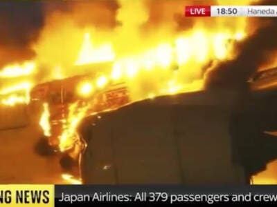 wunder-in-tokio:-jumbo-jet-von-flammen-umgeben,-alle-379-passagiere-und-besatzungsmitglieder-ueberleben