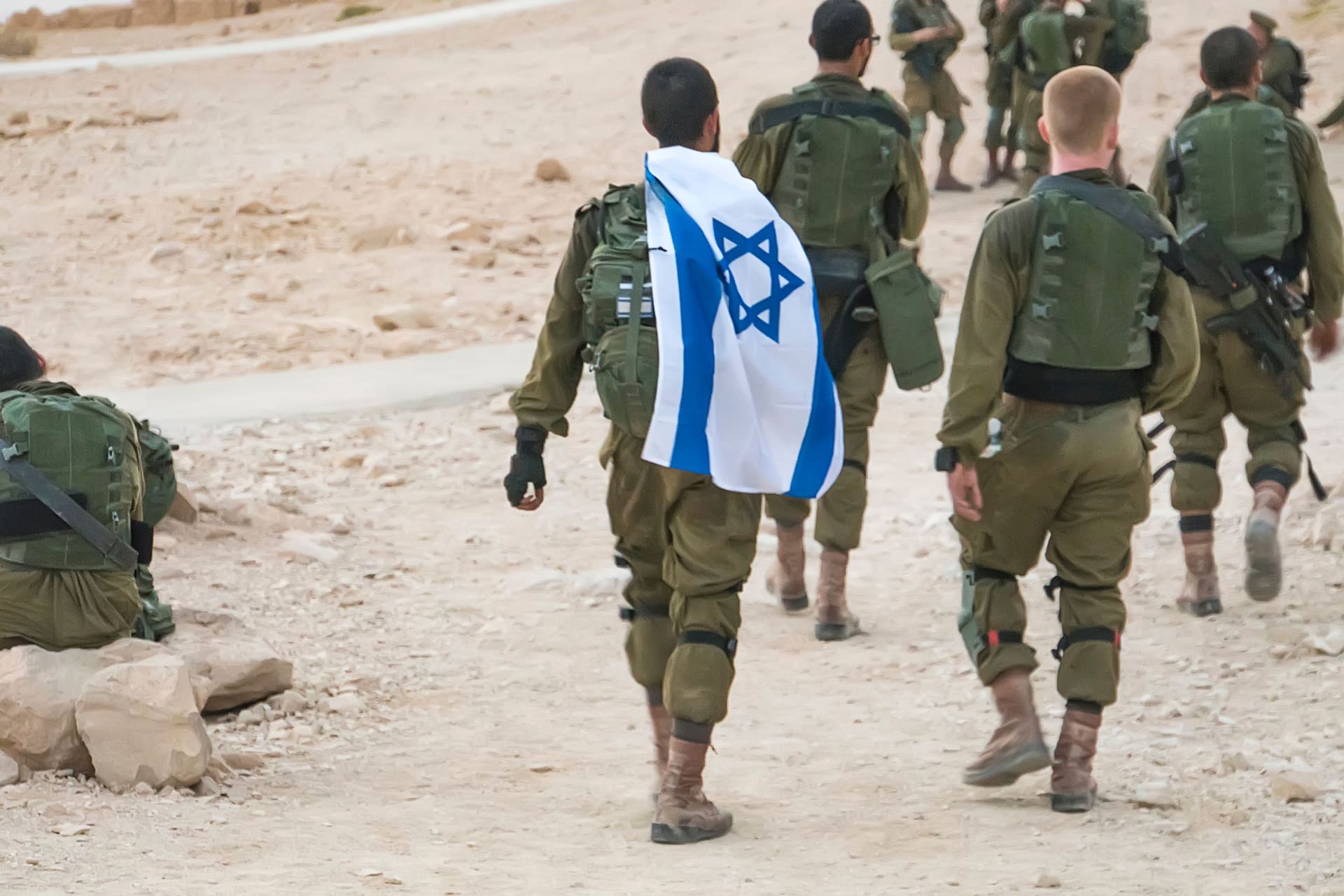 verlassen-die-ersten-israelischen-soldaten-den-gazastreifen-–-ein-rueckzug,-abzug-oder-nur-eine-andere-kriegsstrategie