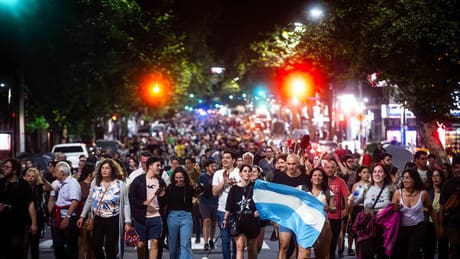rechtsruck-in-argentinien:-die-bundesregierung-strebt-eine-„enge-und-vertrauensvolle-zusammenarbeit“-an